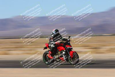 media/Dec-05-2024-Racers Edge (Thu) [[e102e0690b]]/3-B Group/Session 1 Speed Pans/